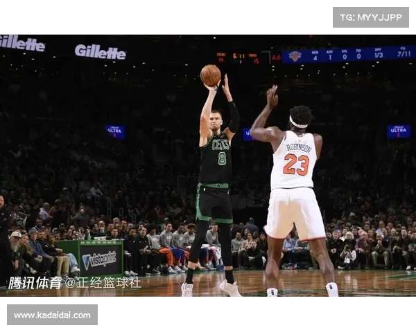 绿军三分攻势制胜！本季全队三分出手超时 季后赛表现抢眼(绿军三巨头夺冠阵容)