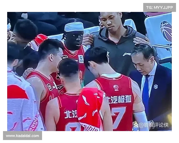 转会窗已过半，外援引进还是调整阵容？球队如何智慧运作提升竞争力